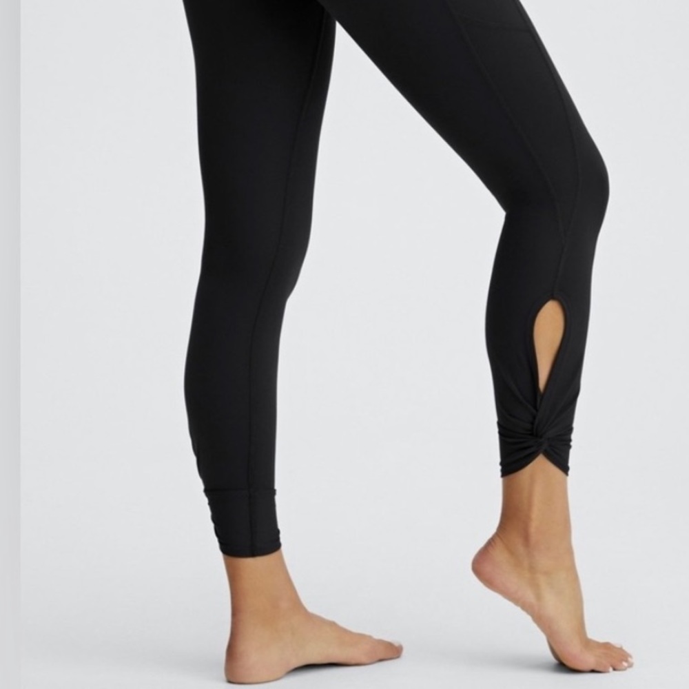 Fabletics 7/8 length pure luxe leggings, size XS, great condition